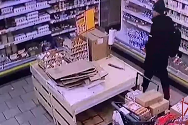 В Кузбассе задержали мужчину, находившегося в розыске за магазинную кражу