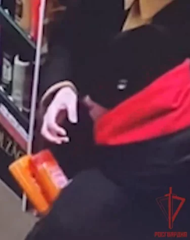 В Кемерове влюблённые попытались похитить дезодоранты