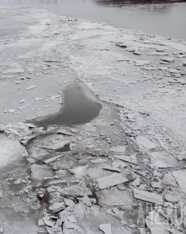 В Башкирии 3 трактора провалились под лёд