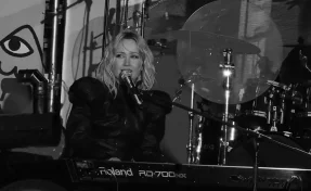 Клава Кока покаталась на сноуборде и поблагодарила за концент в Шерегеше