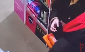 В Кемерове влюблённые попытались похитить дезодоранты