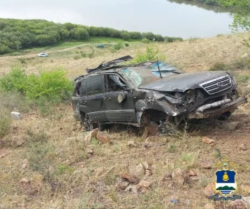 Фото: В Бурятии при опрокидывании автомобиля Lexus с горы погибла девушка, ещё одна пострадала 1