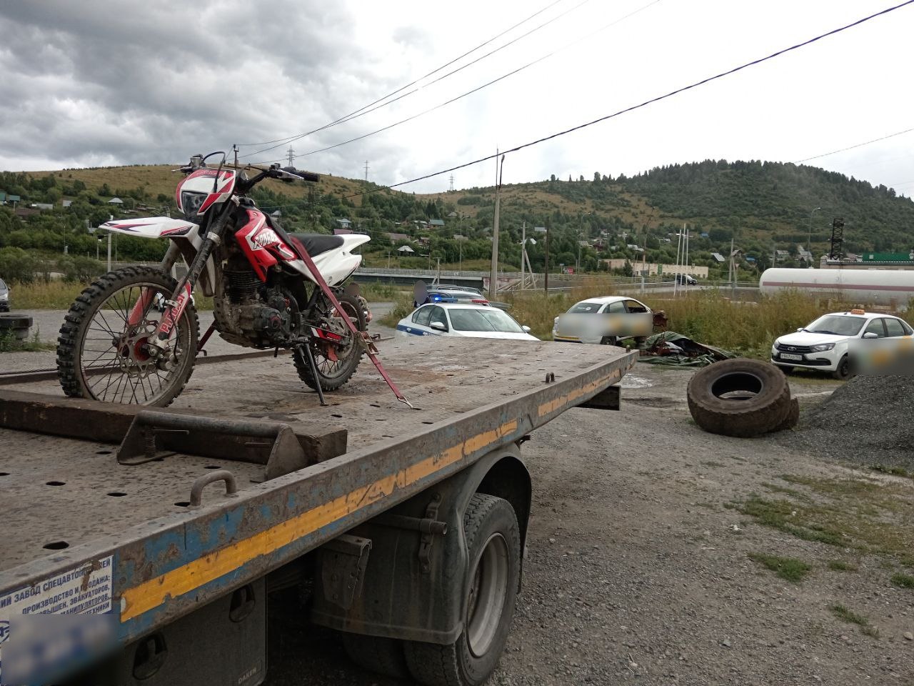 В Кузбассе сотрудники ДПС задержали несовершеннолетнего водителя мотоцикла без прав
