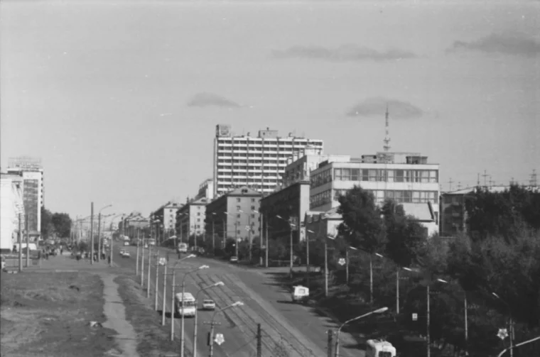 Проспект Ленина у цирка, 1977 год. Фото: государственный архив Кемеровской области