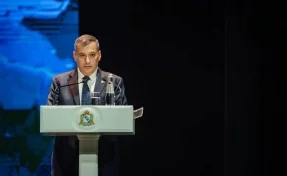 «Я люблю тебя, жизнь»: Хинштейн спел песню курским депутатам