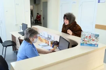 Фото: В Прокопьевске поликлиника вновь заработала после капитального ремонта 1