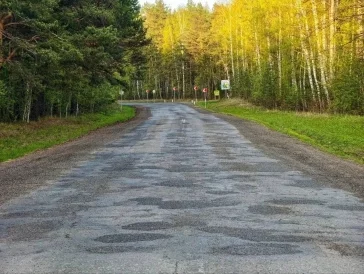 Фото: В Кузбассе подрядчик отремонтировал разбитую дорогу после вмешательства прокуратуры 1