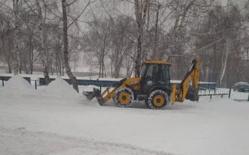 Фото: «Шахта №12» освобождает Киселёвск от снега  5