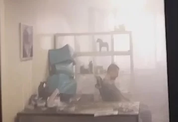 Фото: В Новокузнецке бизнесмен разгромил собственный офис и попытался сжечь персонал 1