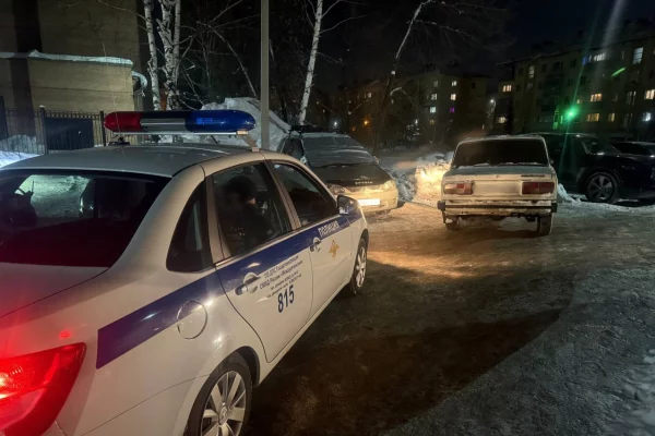 В Кузбассе подростка без прав отстранили от управления незарегистрированным авто