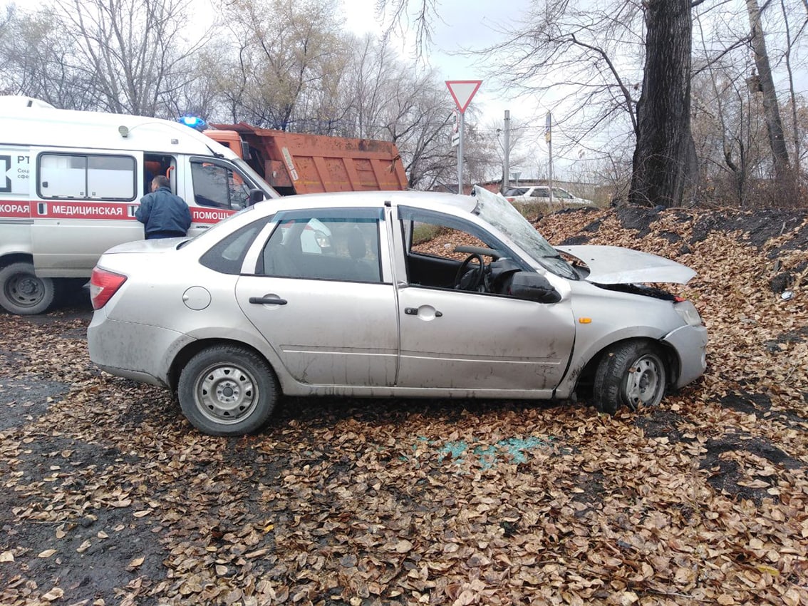 В Кузбассе один человек пострадал в жёстком ДТП с КамАЗом