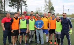 В Кемерове звёздные спортсмены проведут футбольный матч с командой детского дома