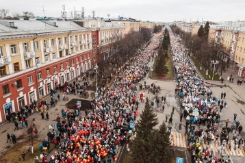 Фото: В мэрии Кемерова сообщили, сколько горожан приняли участие в «Бессмертном полку»  1