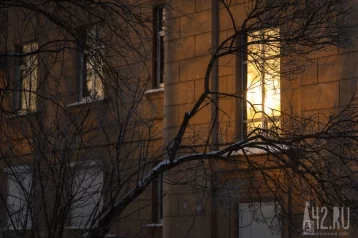 Фото: Четыре дня пролежала в сугробе: отец выбросил годовалую дочь из окна в Екатеринбурге 1