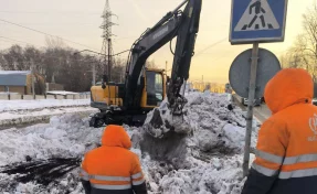 Власти: в Кемерове работы по устранению аварии на водопроводе продлятся до вечера