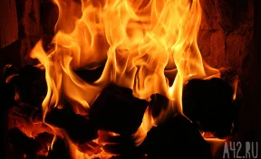 В Петербурге женщина подожгла пункт сбора помощи для СВО