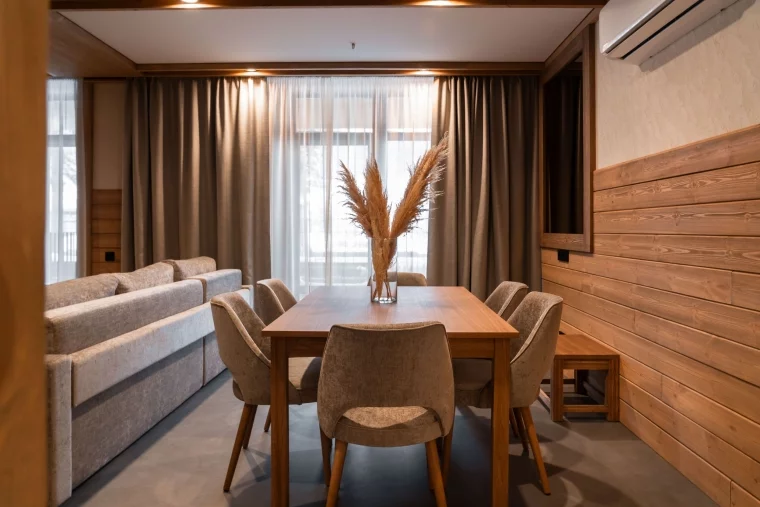 Фото: Горы, «пухляк» и отдых вне склонов: зачем ехать в Шерегеш зимой и летом 7