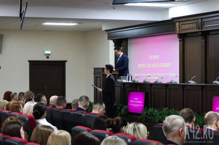 Фото: Судья, победивший судьбу: в Кемерове увековечили память фронтовика Юрия Пушкина 2