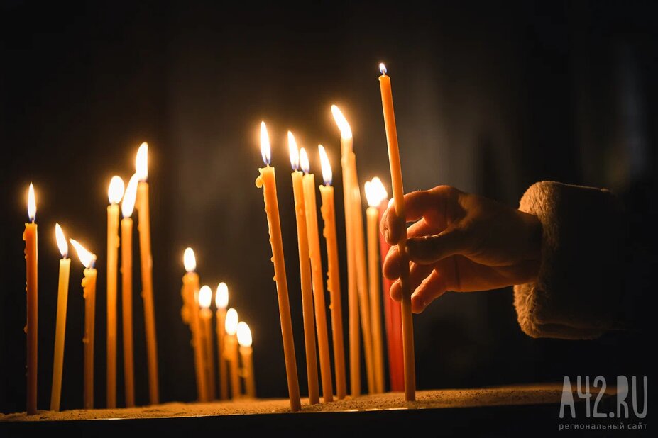 Священник сгорел заживо, зажигая свечи перед службой