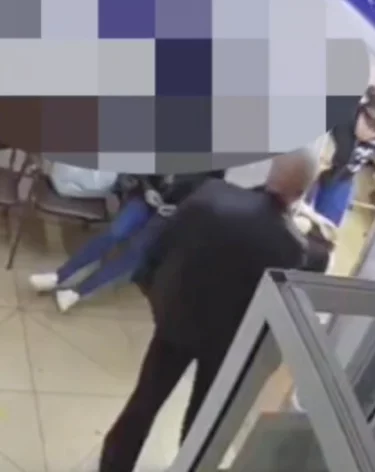 В Приморье будут судить мужчину, направившего пистолет на медсестру в больнице