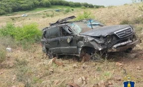 В Бурятии при опрокидывании автомобиля Lexus с горы погибла девушка, ещё одна пострадала