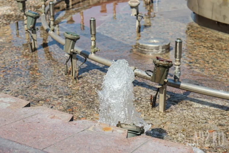 Фото: В Кемерове началась расконсервация фонтанов, их запустят 1 мая 4