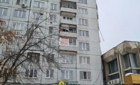 «На женщину упала глыба льда»: инцидент в Кемерове прокомментировали власти и ГЖИ