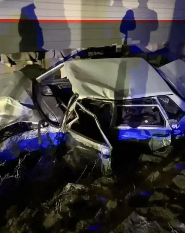 Уходивший от полицейской погони водитель ВАЗ попал под поезд «Адлер — Санкт-Петербург»