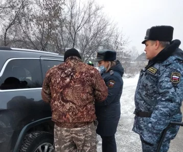 Фото: В Кузбассе должник за час нашёл 235 тысяч рублей, чтобы не лишиться автомобиля Jeep Grand Cherokee 1
