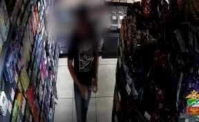 Кузбассовец вынес из магазина 4 дезодоранта и попал на видео