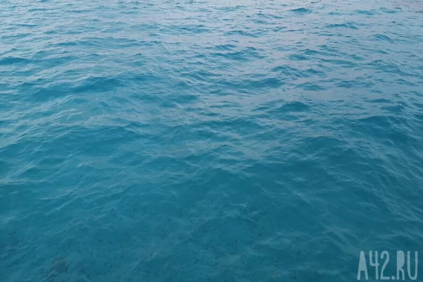 В Туапсе произошёл разлив нефтепродуктов в море