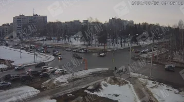 Фото: В Кемерове ДТП на перекрёстке проспекта Химиков и бульвара Строителей попало на видео 1