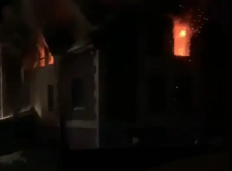 Фото: Опубликовано видео пожара в гостинице в Шерегеше 2