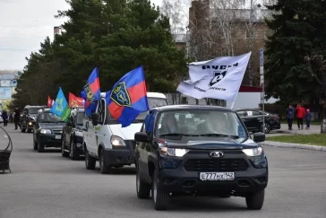 Фото: В Кузбассе в автомотопробеге, посвящённом Дню Победы, приняли участие более 150 автомобилей и 20 мотоциклов 2