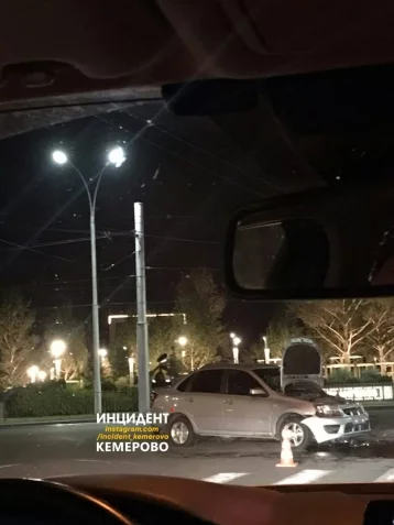 Фото: В Кемерове ночью произошло ДТП у Парка Ангелов 1