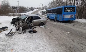 Пьяный водитель влетел во встречный автобус с пассажирами в кузбасском городе