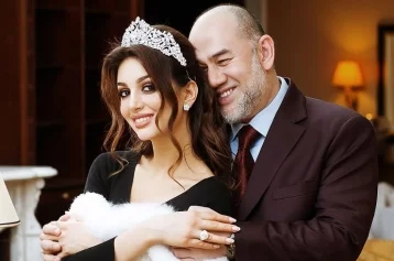 Фото: Экс-король Малайзии развёлся с «Мисс Москва» сразу после рождения сына  1