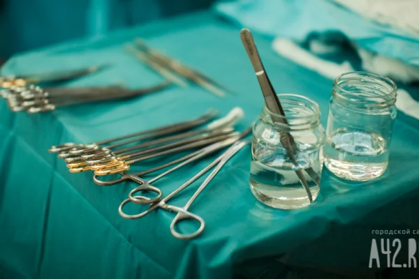 «Состояние крайне тяжёлое»: в Уфе прооперировали выброшенную отцом из окна девочку 