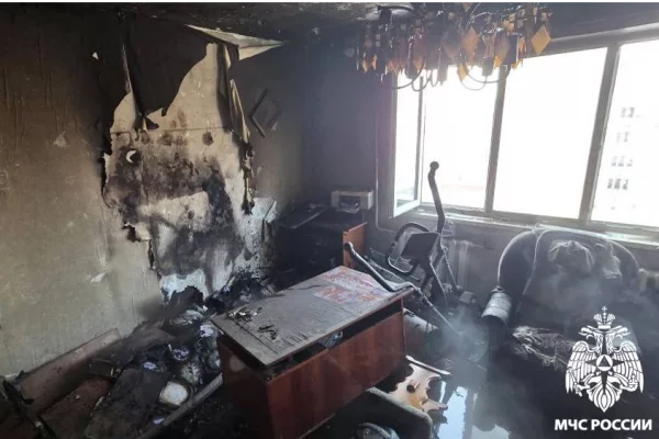 В Новокузнецке сотрудники МЧС спасли двух человек на пожаре