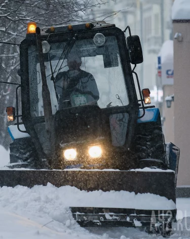 Мэр Кемерова поручил усилить уборку дорог после снега с дождём