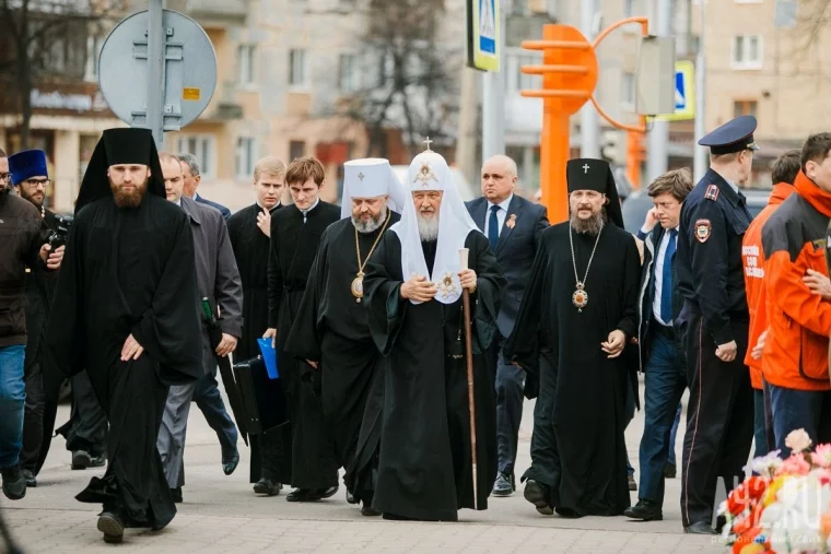 Фото: 40 дней после «Зимней вишни»: в Кемерово приехал патриарх Кирилл 3