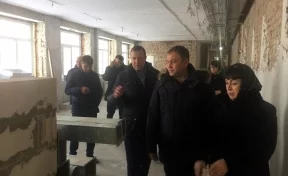 Илья Середюк рассказал о ходе ремонта в кемеровской гимназии №21