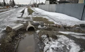 В кузбасском городе талые воды подтопили частный сектор