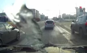 В Кемерове водителя наказали за проезд на красный свет 