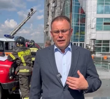 Фото: «Пожар потушен»: Илья Середюк рассказал о ЧП в кемеровском ТРЦ «Лапландия» 1