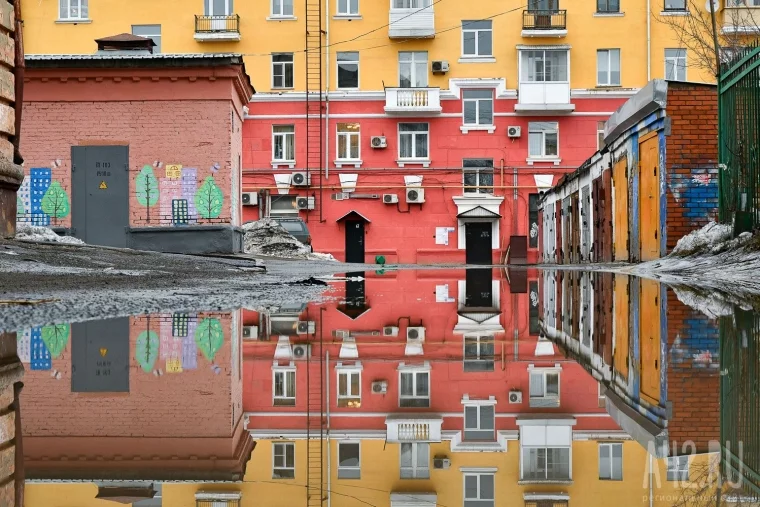 Фото: Город отражений: в Кемерово пришла зеркальная весна 13