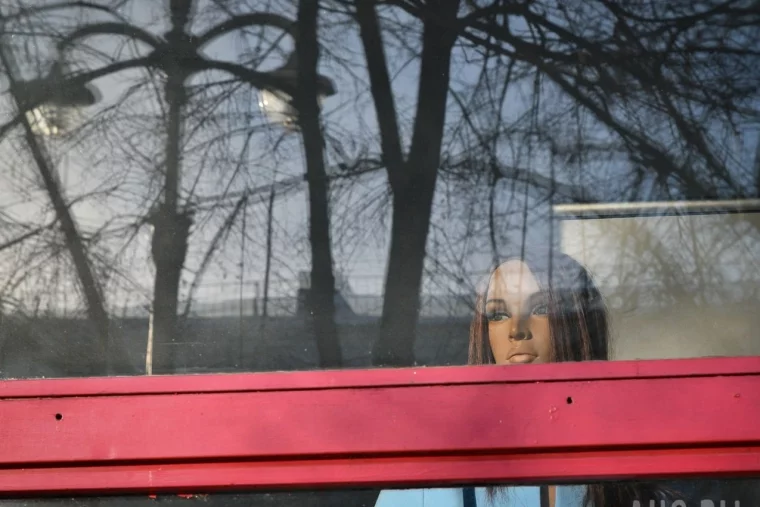 Фото: Город отражений: в Кемерово пришла зеркальная весна 14