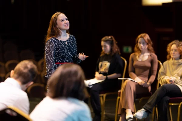 Абитуриенты из Кузбасса могут пройти первичный отбор в ГИТИС онлайн