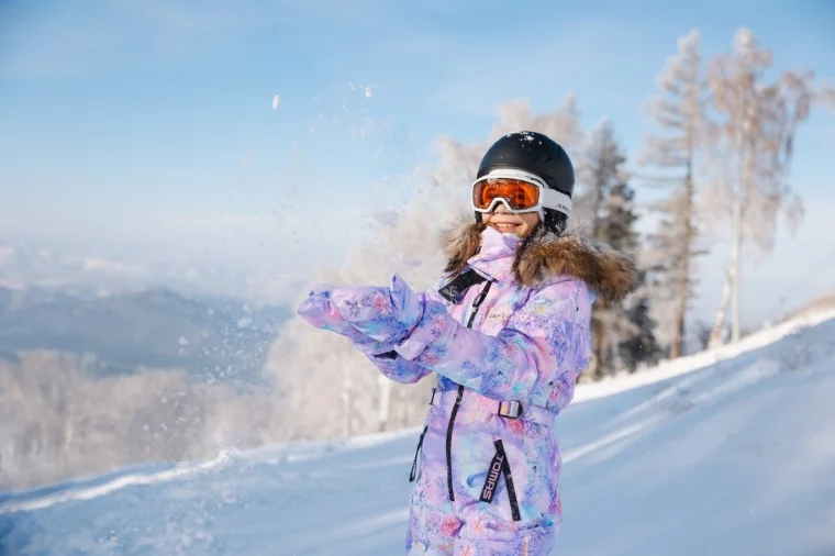 Фото: «Манжерок» в ритме зимы: на алтайском курорте Сбера стартовал горнолыжный сезон 1