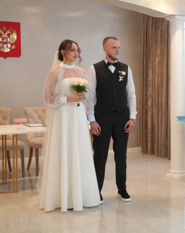 В Междуреченске открыли обновлённый ЗАГС, мэр поздравил первых молодожёнов